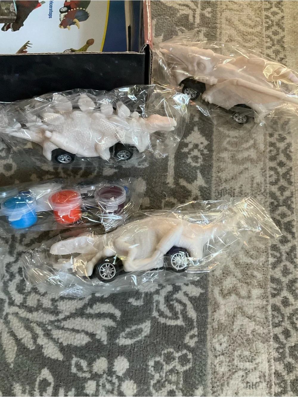Paint-Your-Own Dinosaur Cars Craft Kit - White